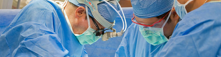 cardiothoracic surgeons operating